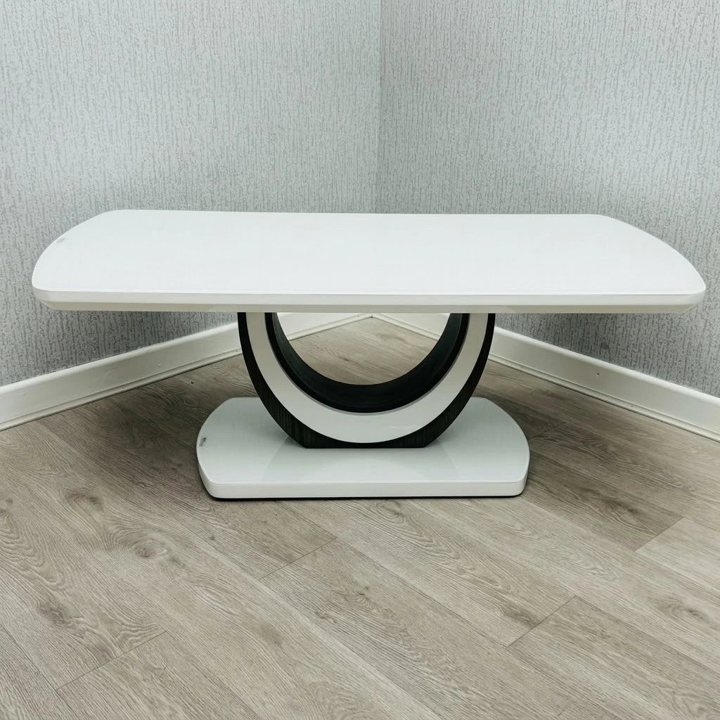 White Texas coffee table with 120cm high gloss top and U-shaped base | Solid Furniture UK